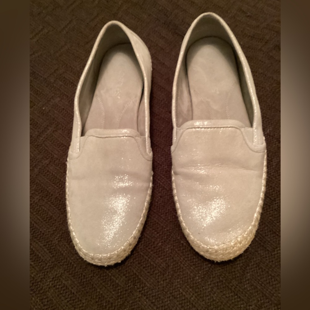 Aerosoles Let’s Drive Women’s Slip-On Espadrille Flats, Shimmery Gray 9.5